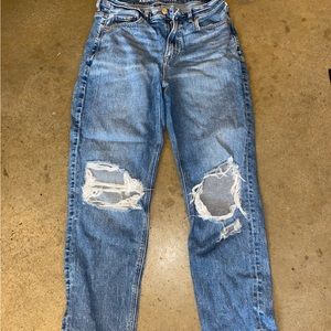 SUPER cute American Eagle jeans! Only worn a handful of times!